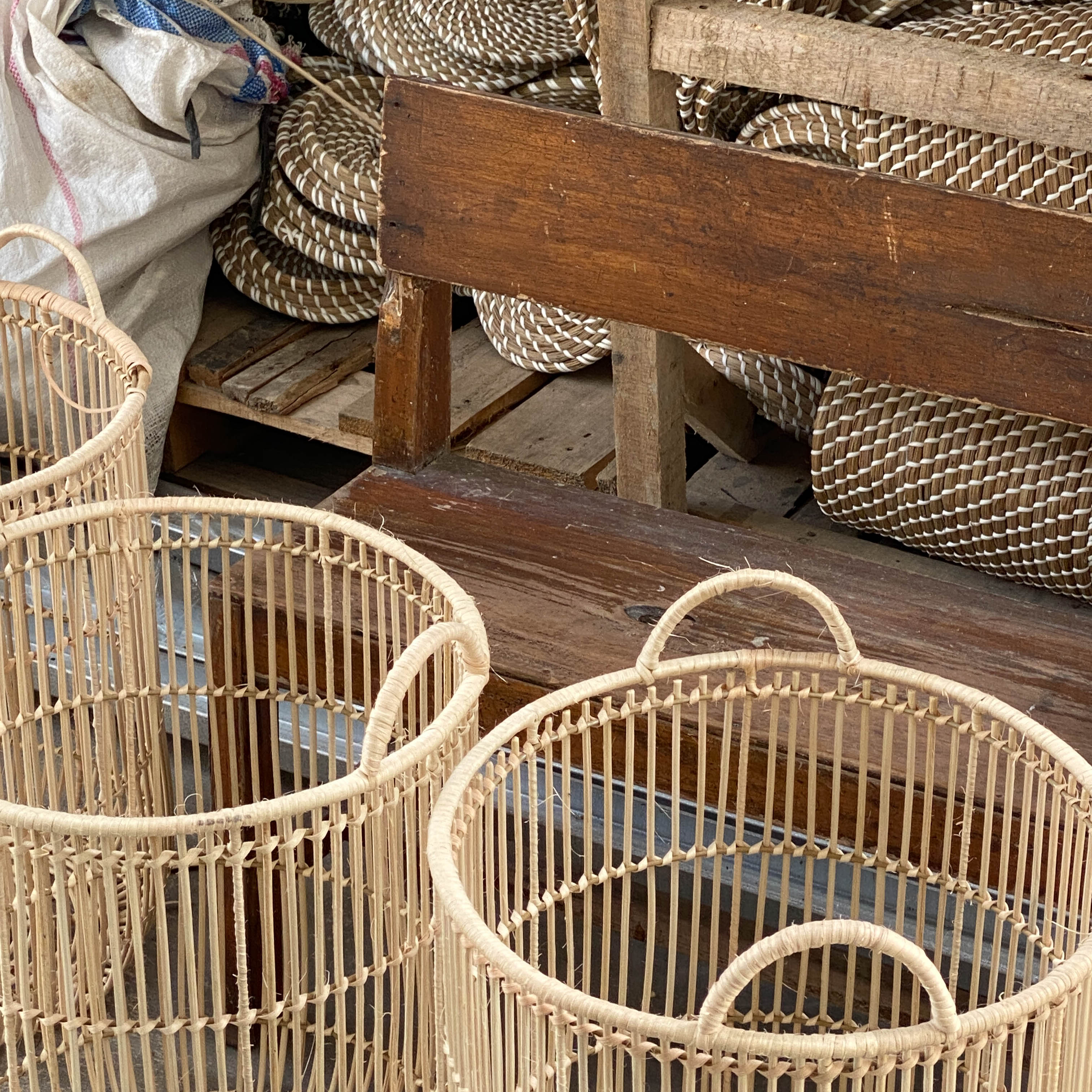 Community makers weaving natural fiber in Kemutug Lor